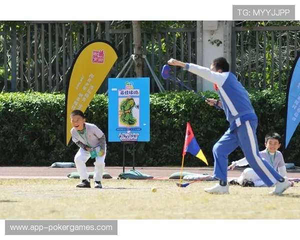 【高尔夫联赛·赛中·报道》福田区校园联赛个人赛高潮迭起，张闰昀、陈奕淇分获高、低年级组冠军